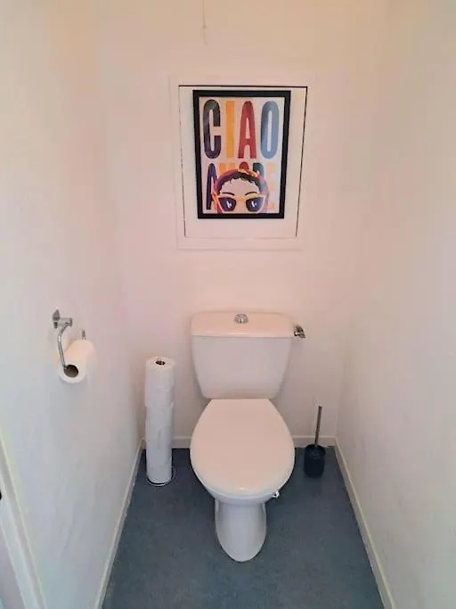 Le Valmy: Appartement Lumineux Au Pied Du Metro Lyon France