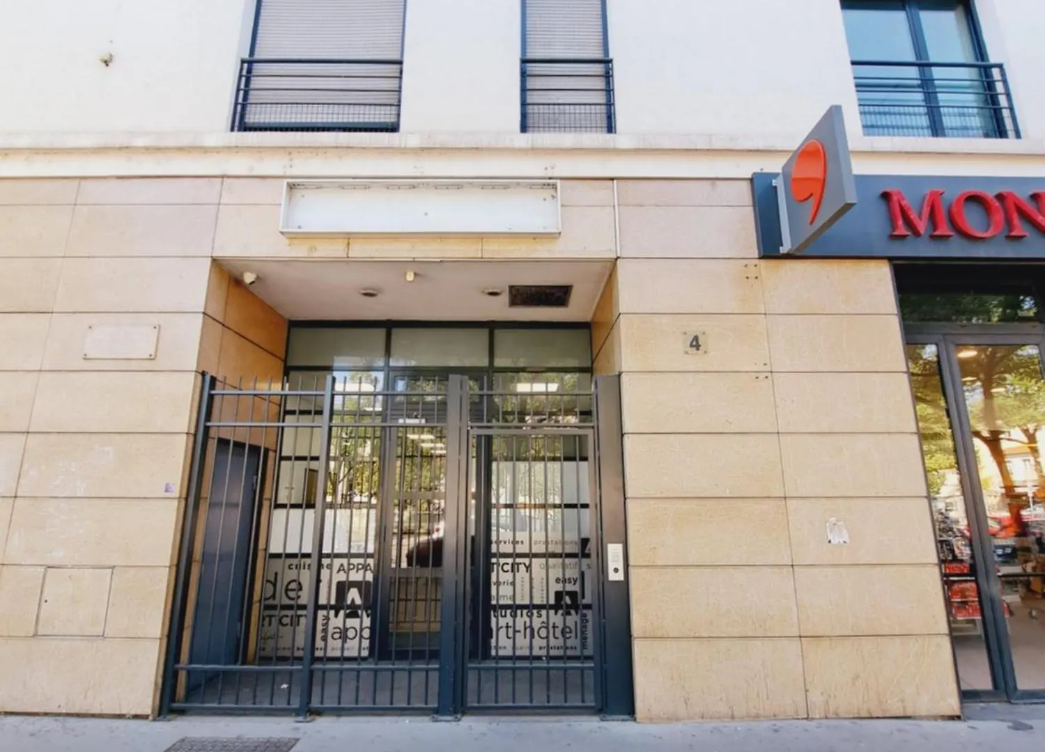 Le Valmy: Appartement Lumineux Au Pied Du Metro Lyon